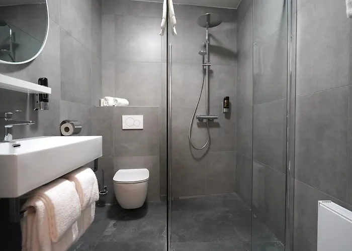 فندق Zest Daalhemerweg